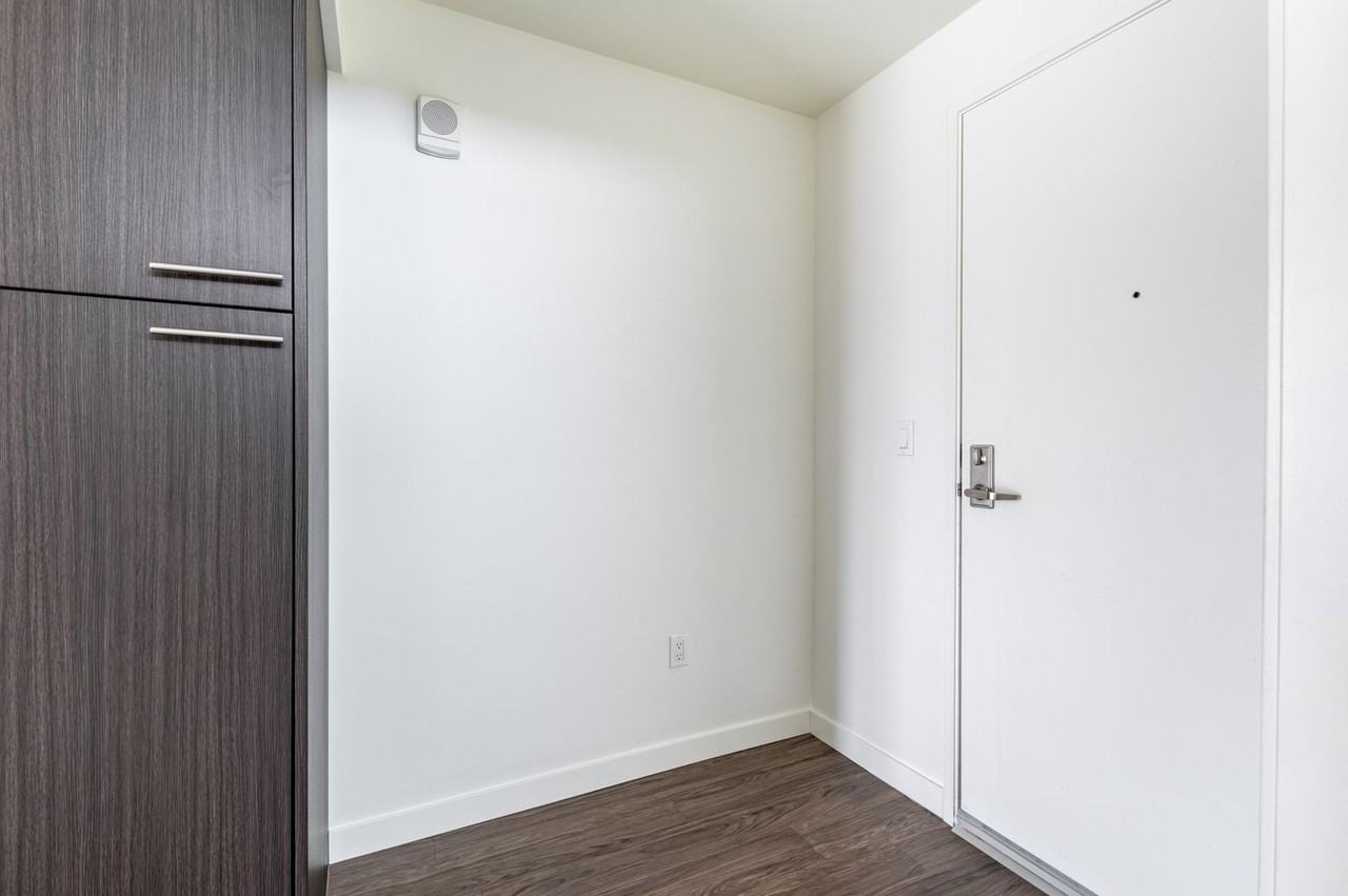 1319 NE 65th St - Photo 3 of 13