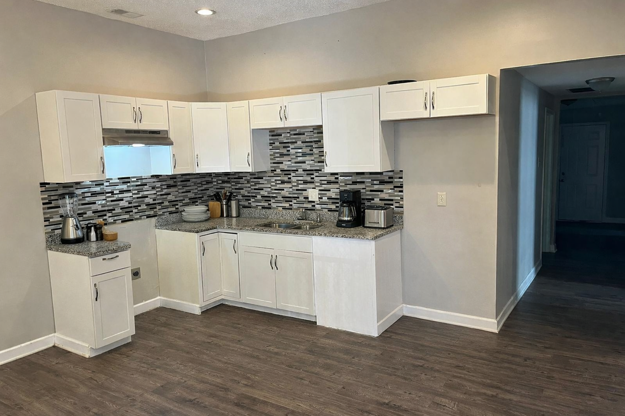3166 Pershing Ave #1 - Photo 3 of 9