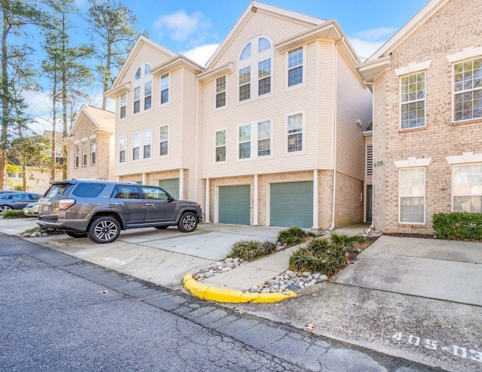 405 Hidden Shores Ct #104