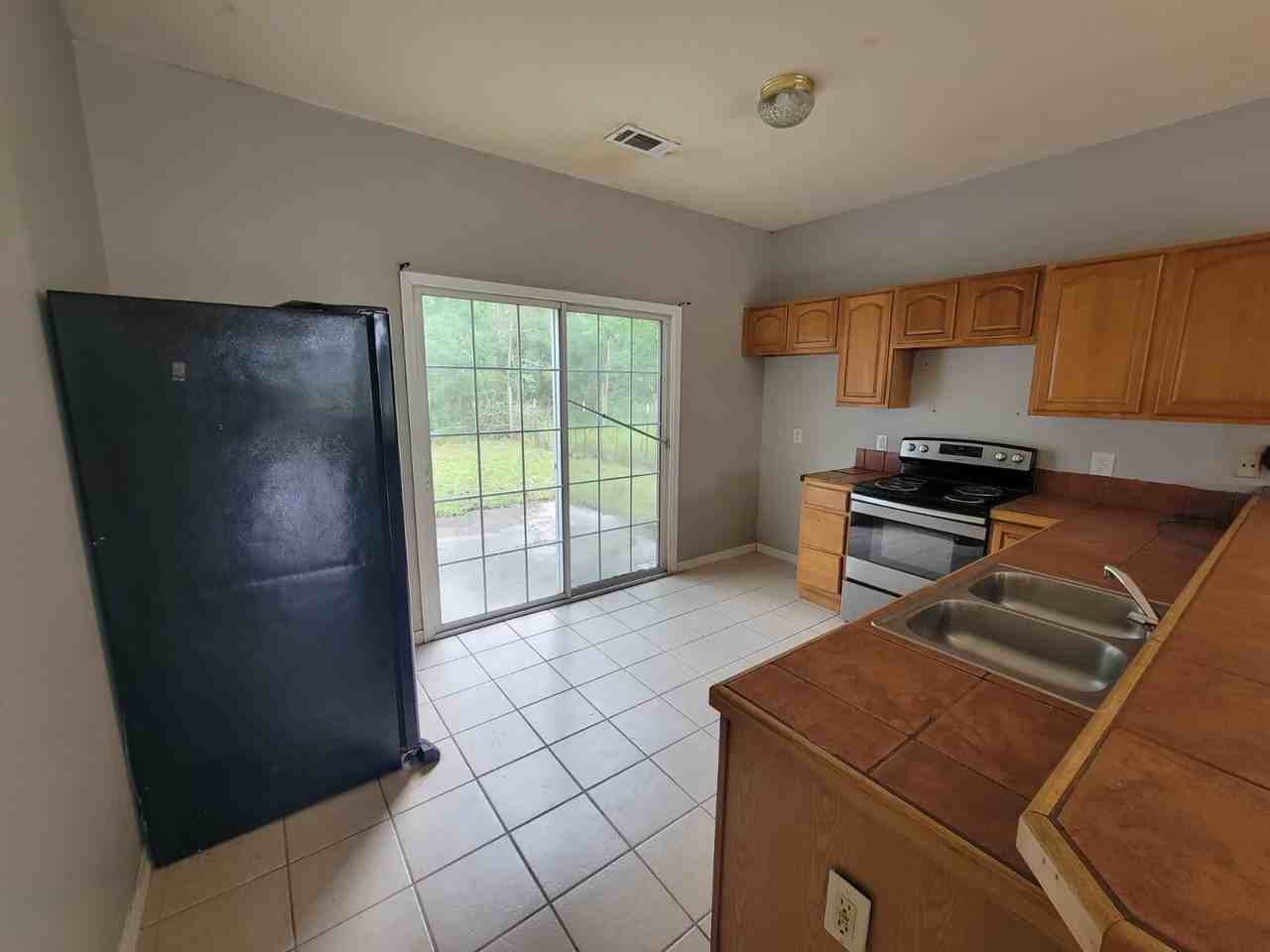 6095 E Lamar St #1 - Photo 3 of 10