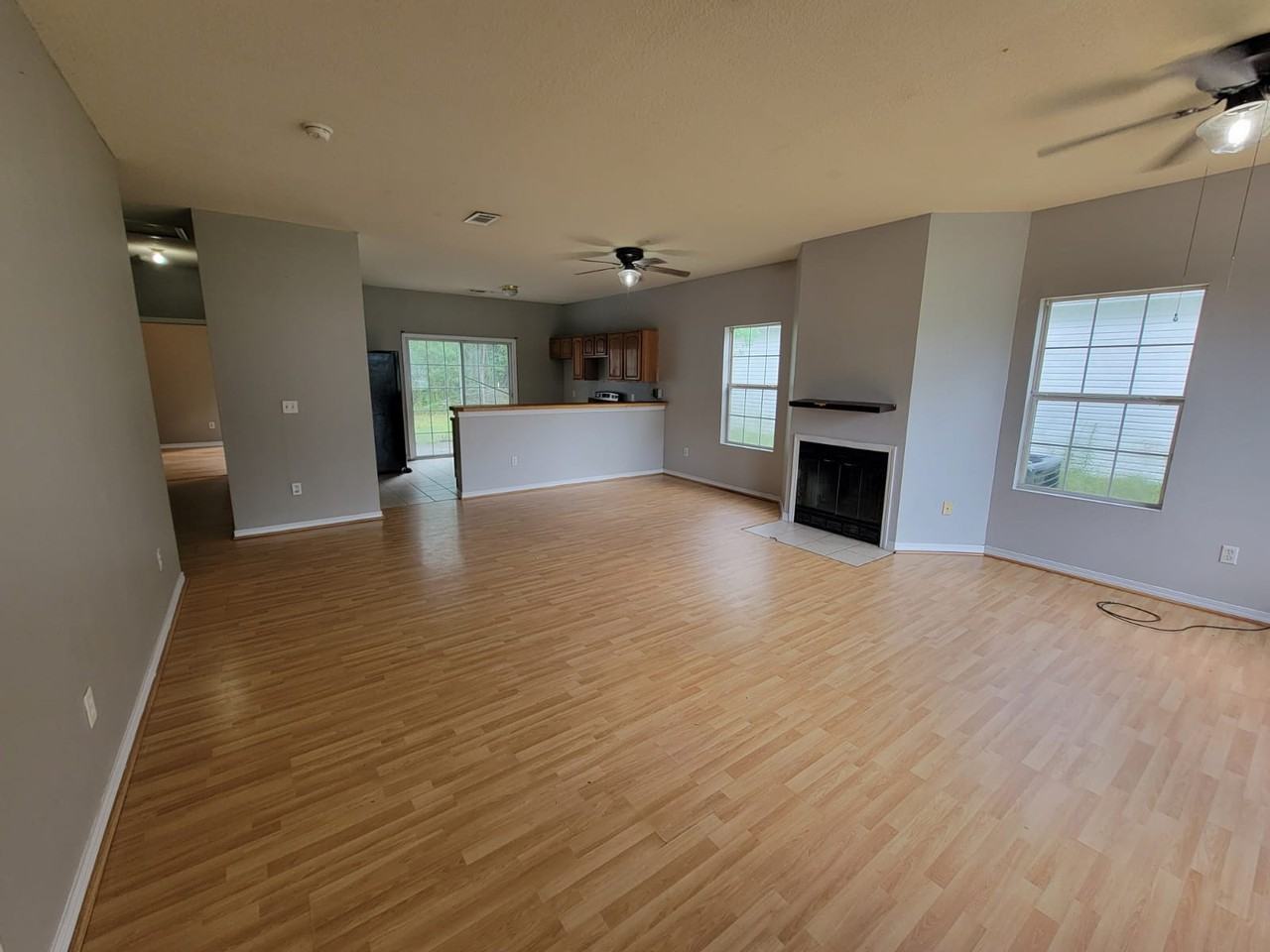 6095 E Lamar St #1 - Photo 4 of 10