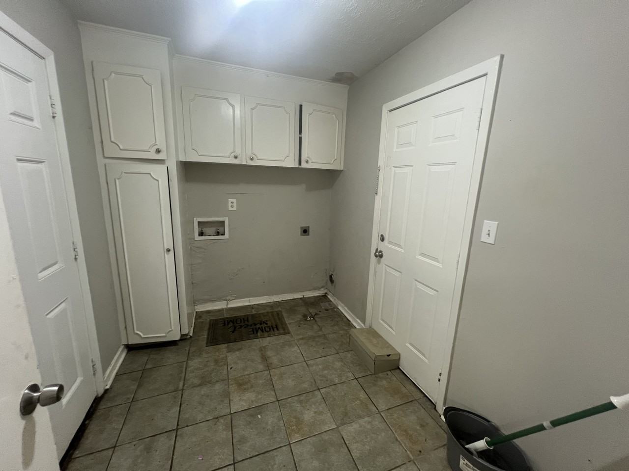 2915 Longwood Dr #1 - Photo 4 of 10