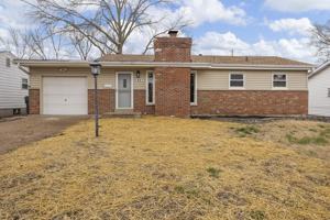 featured image of 537 Lynn Haven Ln #1