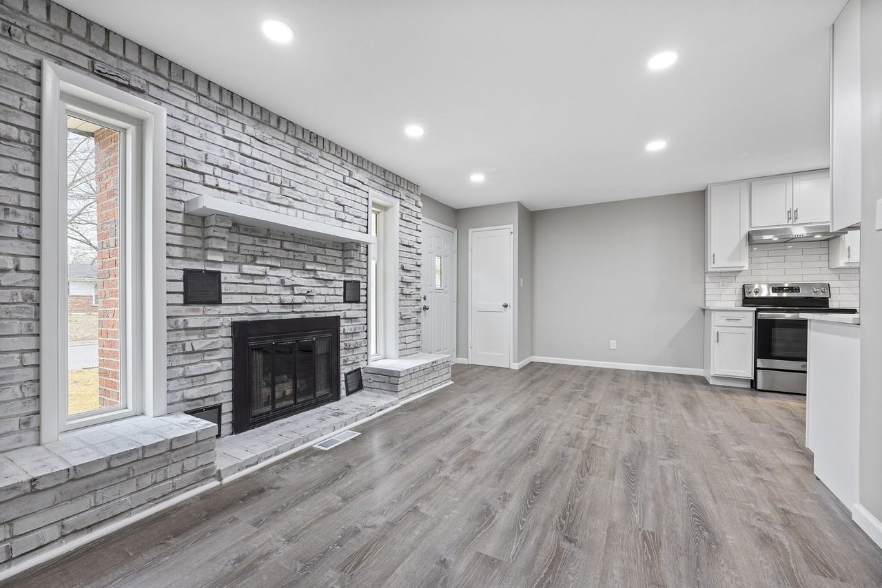 537 Lynn Haven Ln #1 - Photo 2 of 11