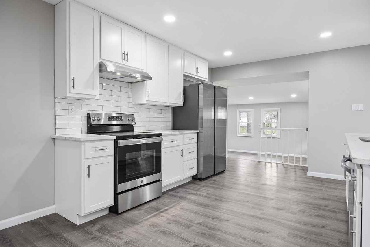 537 Lynn Haven Ln #1 - Photo 4 of 11