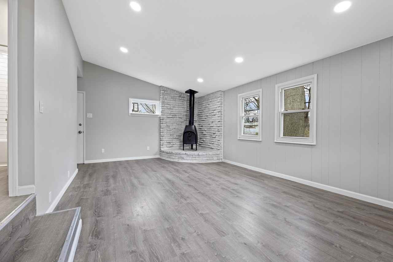 537 Lynn Haven Ln #1 - Photo 6 of 11
