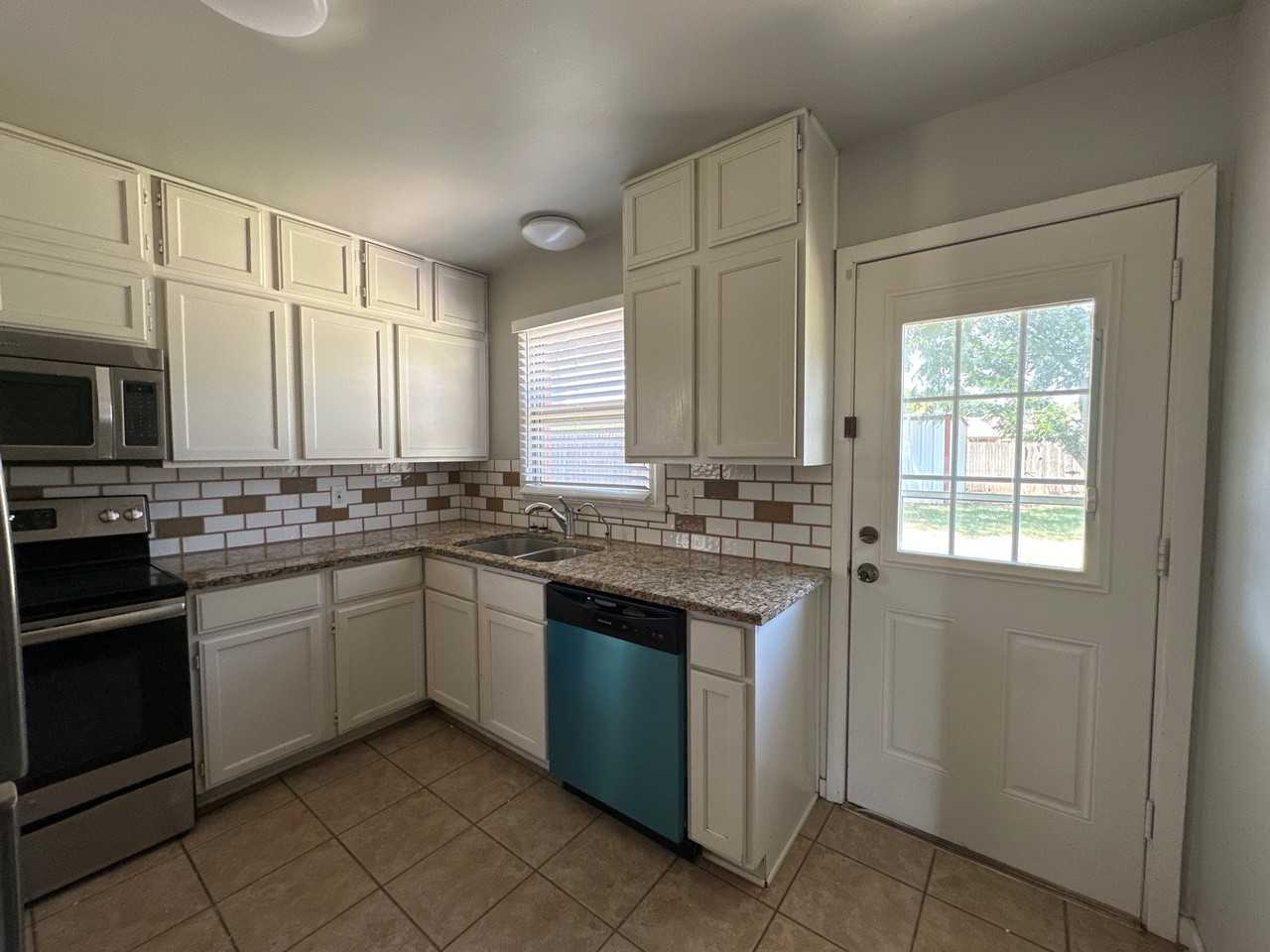 3012 57th St #1 - Photo 4 of 23