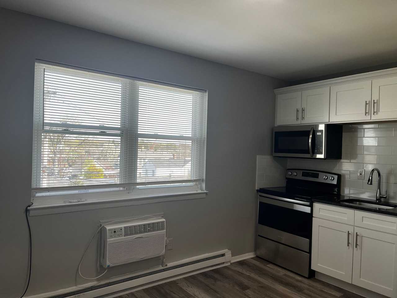 Davis Apartments - Photo 5 of 20
