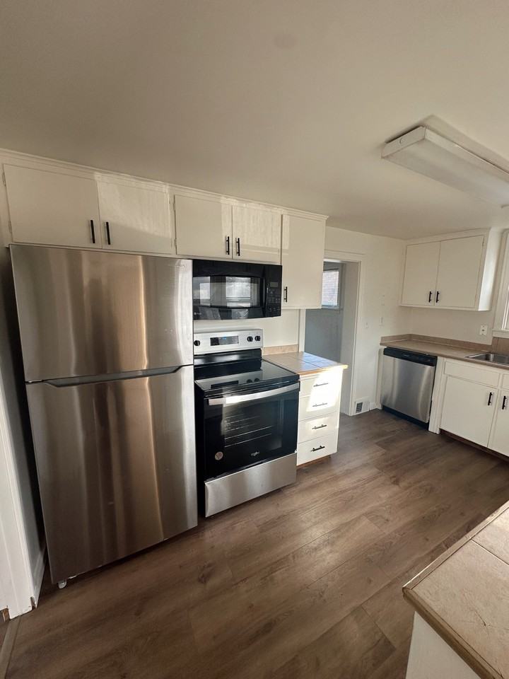 1408 10th St N #1 - Photo 2 of 17