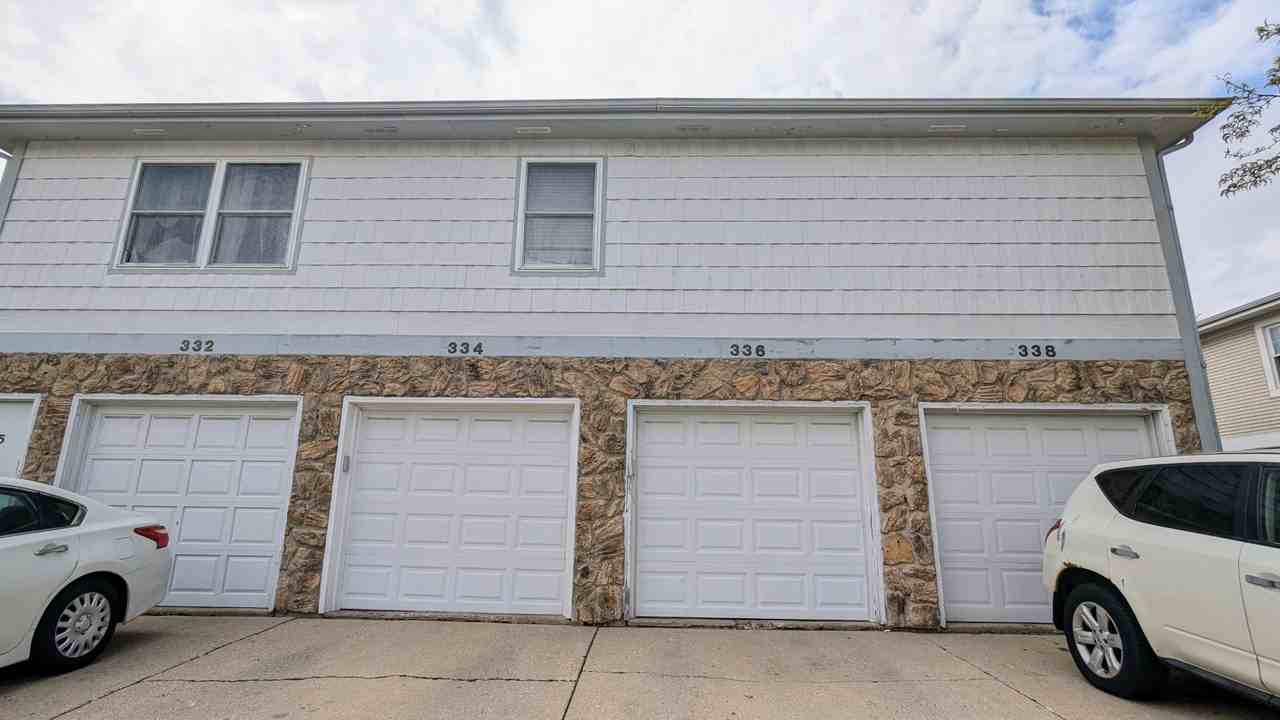336 Farmingdale Cir #1 - Photo 2 of 13