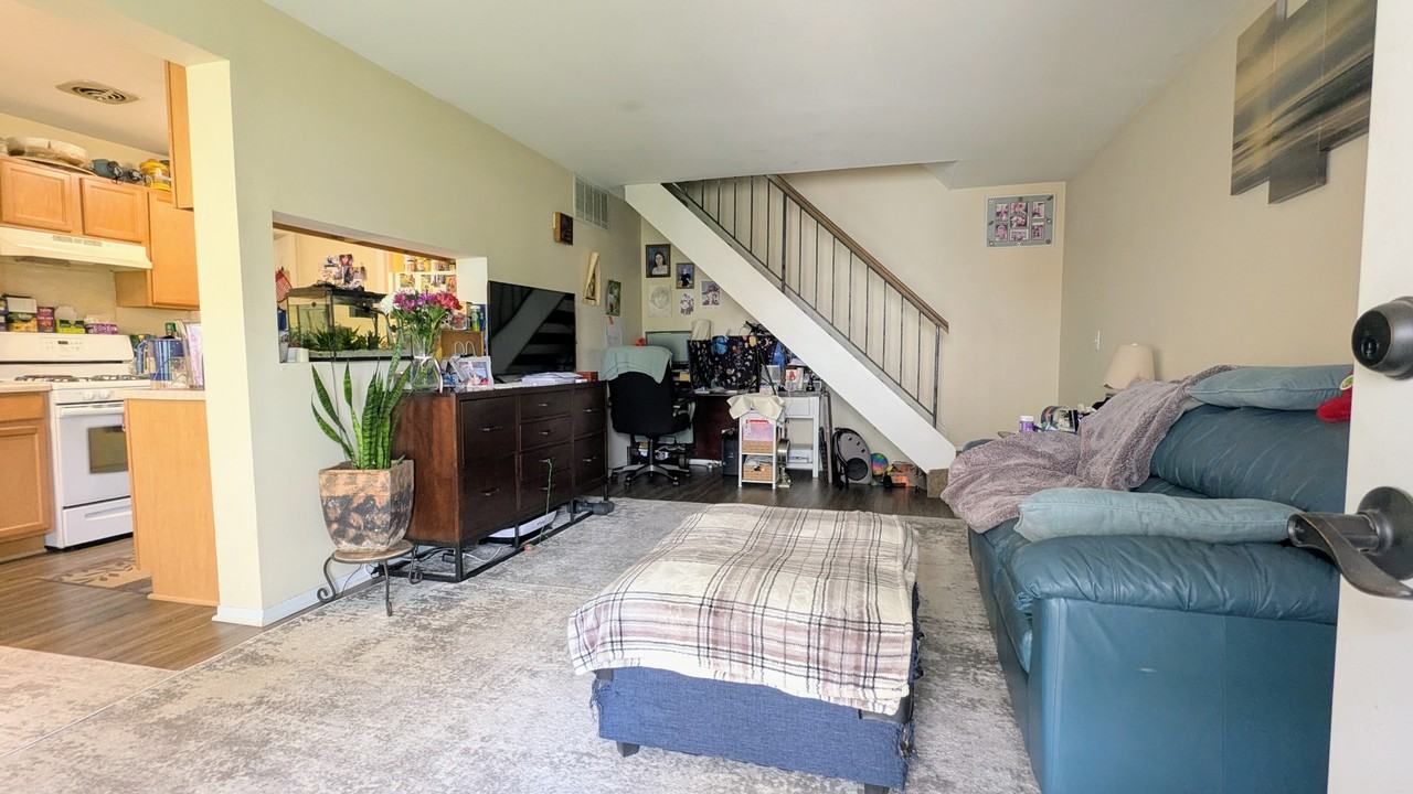 336 Farmingdale Cir #1 - Photo 3 of 13