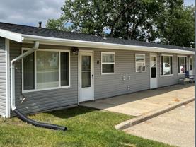 Maple Street 2 Bedroom Apartment with Laundry Hook - Photo 1 of 1