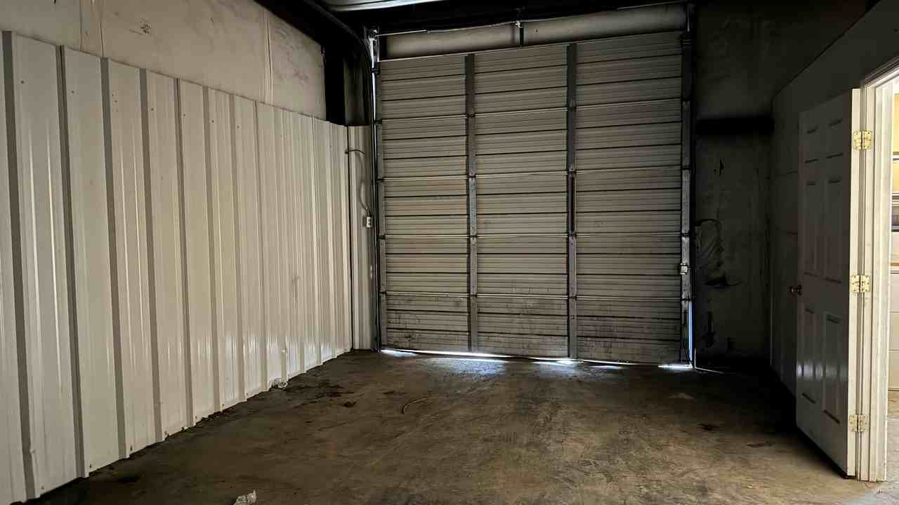 1304 Mainsail Dr #D - Photo 2 of 5