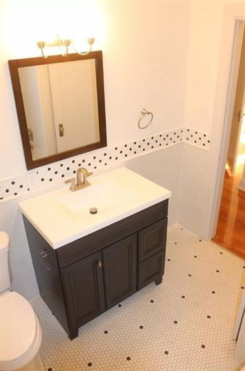 910 W York Ave #1 - Photo 7 of 47