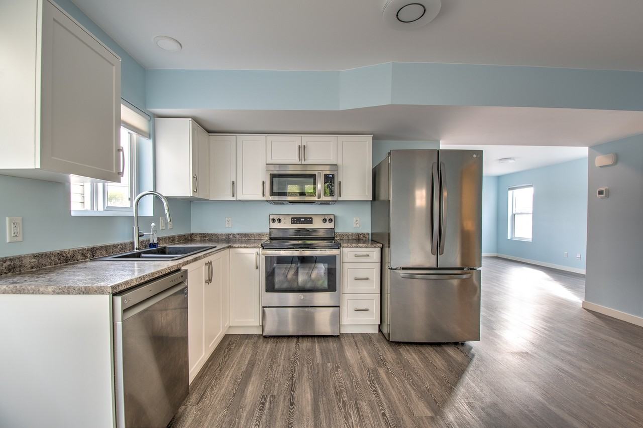 5009A 27 Ave - Photo 3 of 15