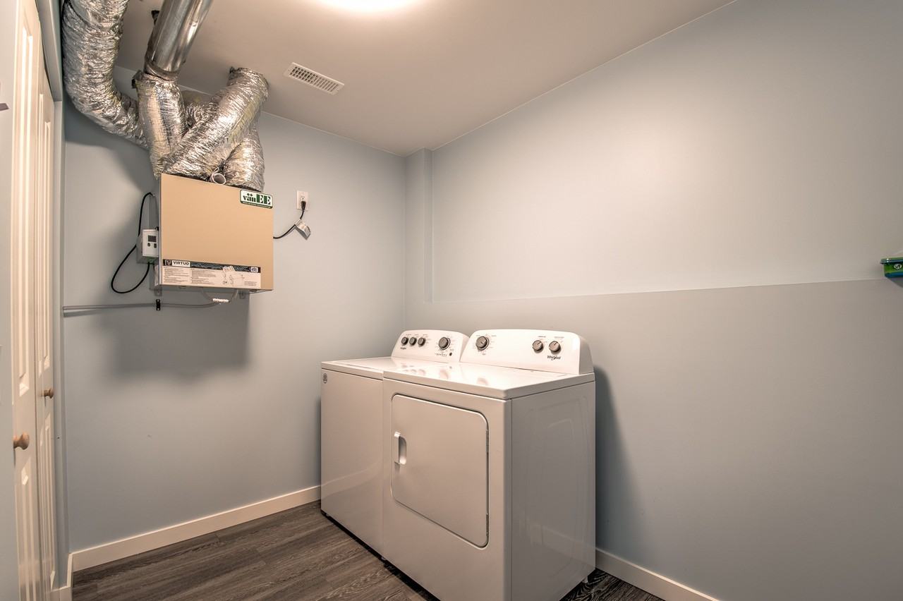 5009A 27 Ave - Photo 5 of 15
