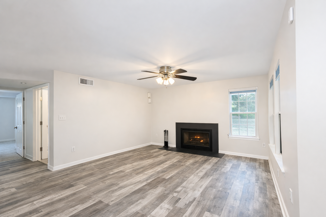 4410 Lord Loudoun Ct #1 - Photo 5 of 19
