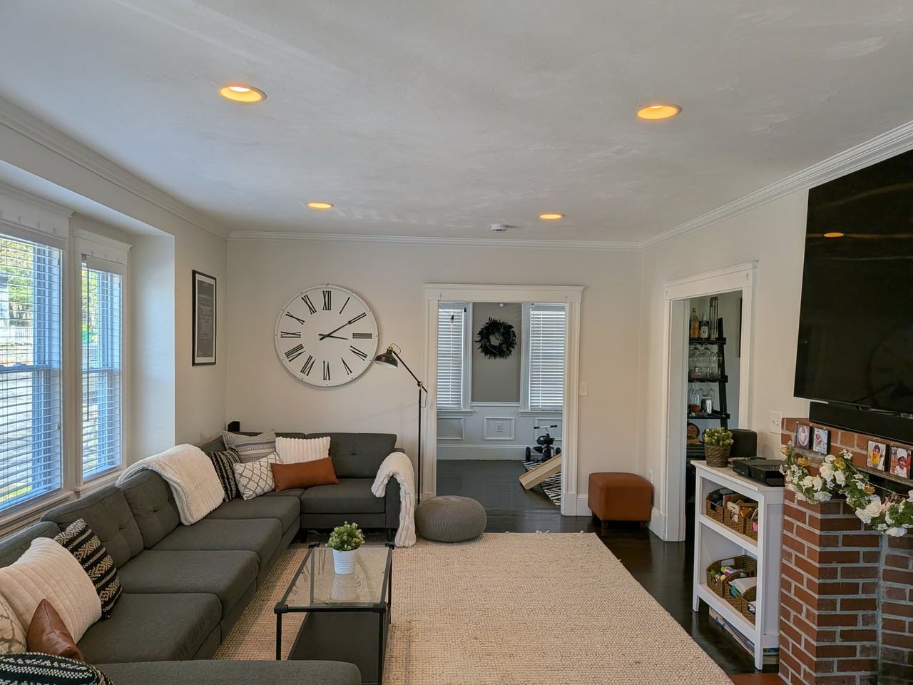 98 Rock Glen Rd #1 - Photo 2 of 31
