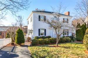 featured image of 17 Webster St #1