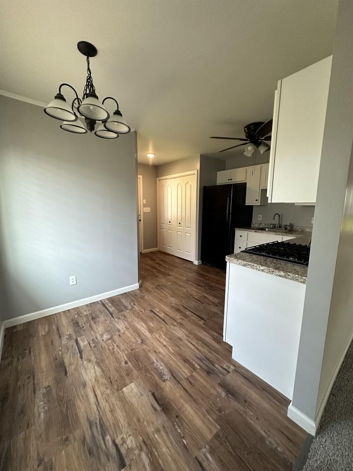 7457 Oregon Trl #1 - Photo 4 of 10