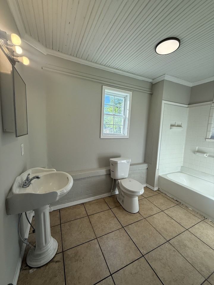 8300 4th Ave N #1 - Photo 5 of 9