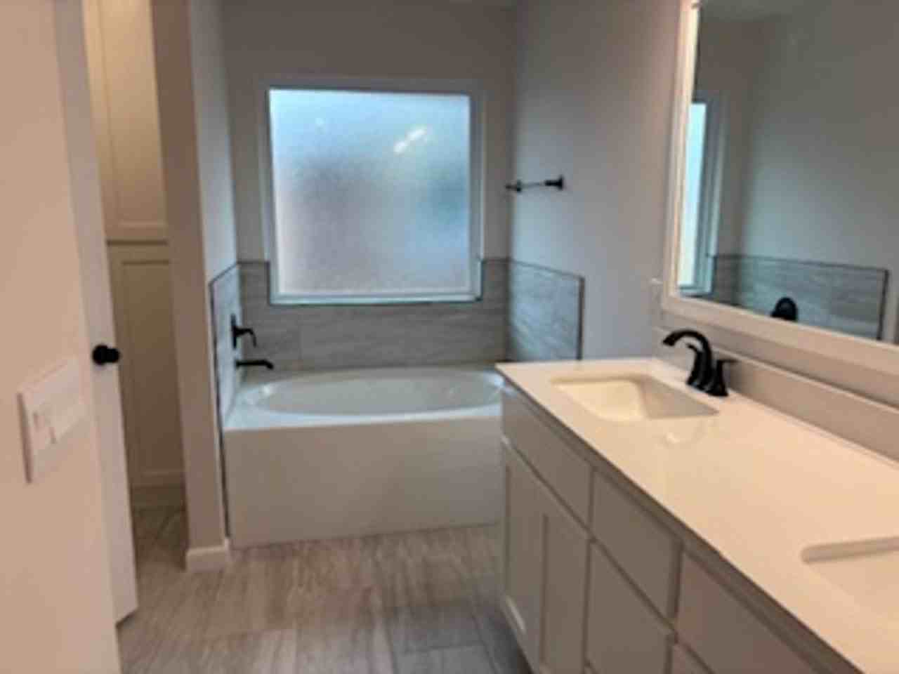 8508 Nw 75th St - Photo 7 of 13