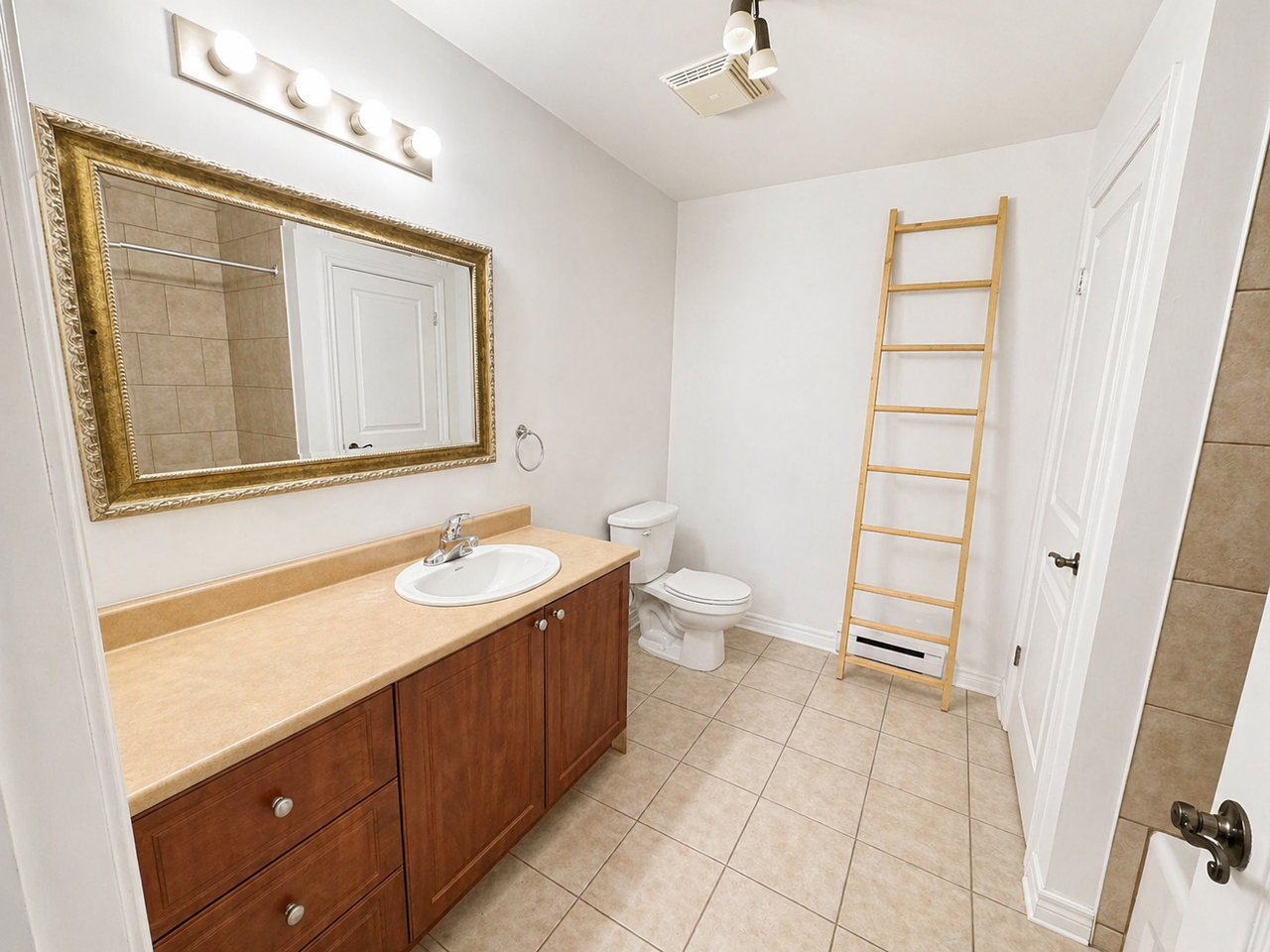 4270 Boulevard des Sources #305 - Photo 6 of 11