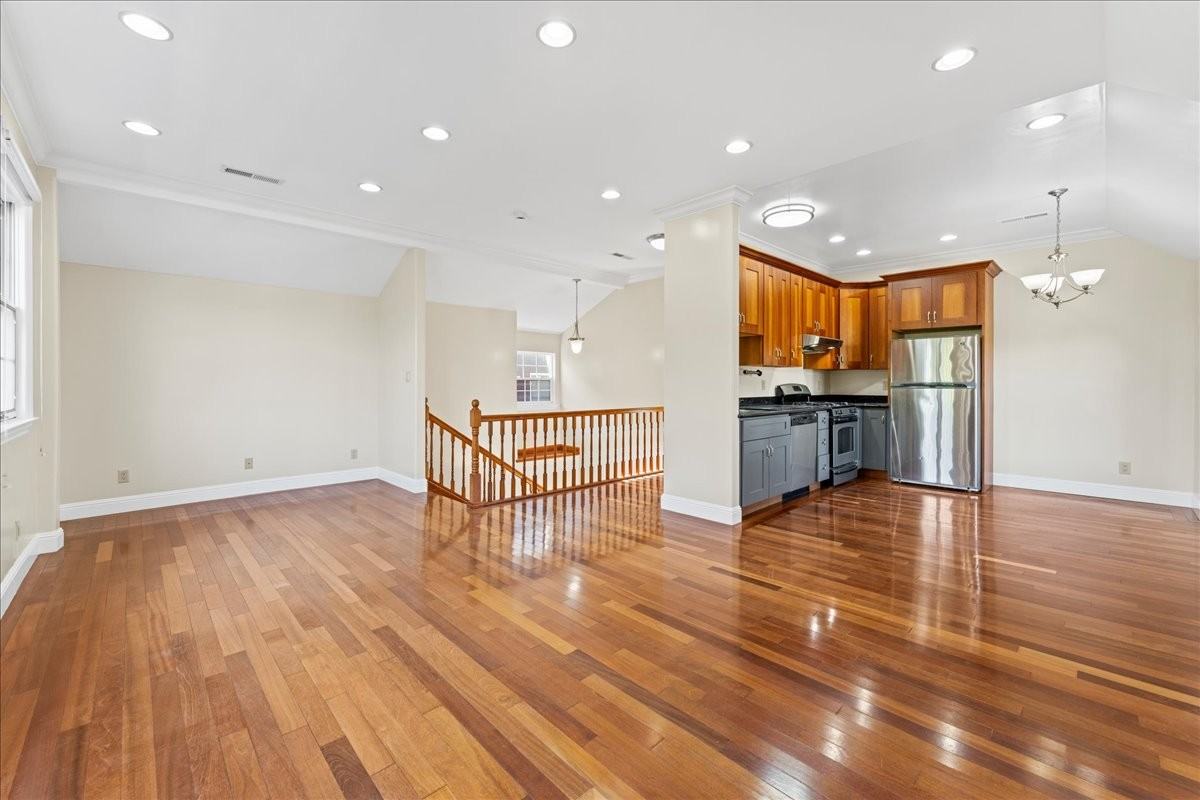 2115 Ashby Ave #2117 - Photo 4 of 23