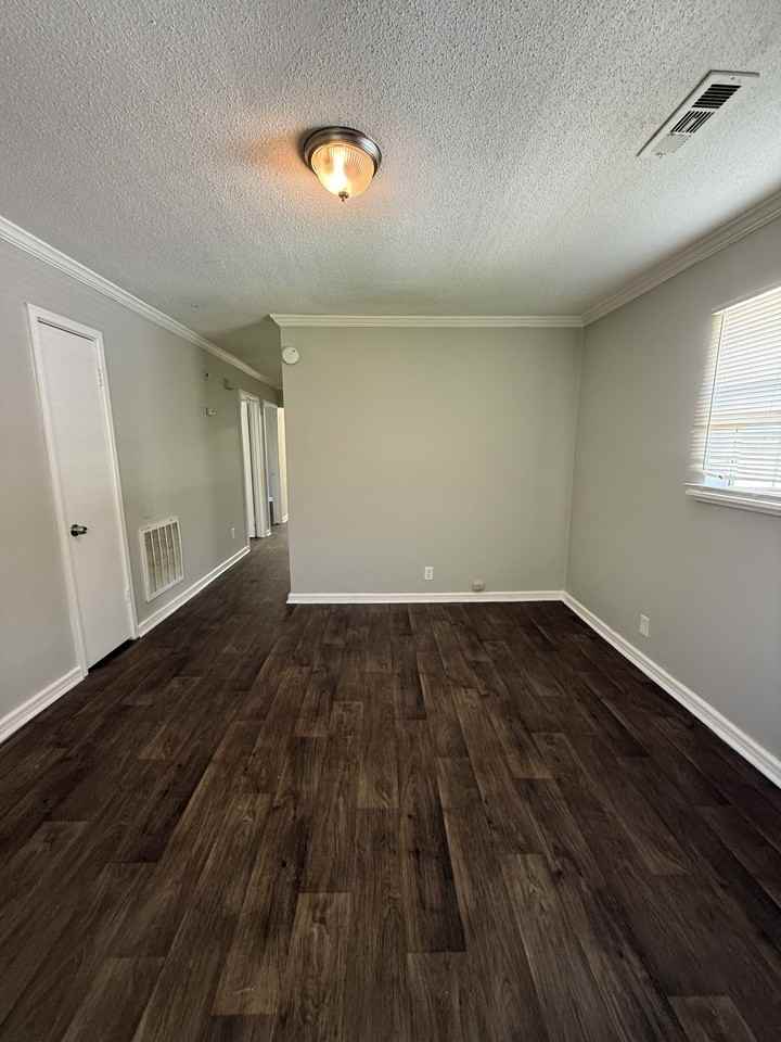 3729 Maple Ave Sw #1 - Photo 2 of 8