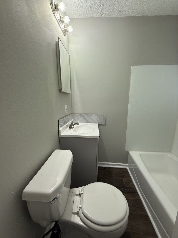 3729 Maple Ave Sw #1 - Photo 5 of 8