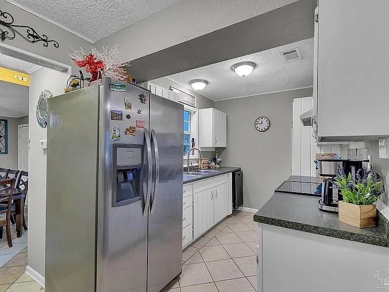 902 Lucerne Ave #1 - Photo 2 of 3