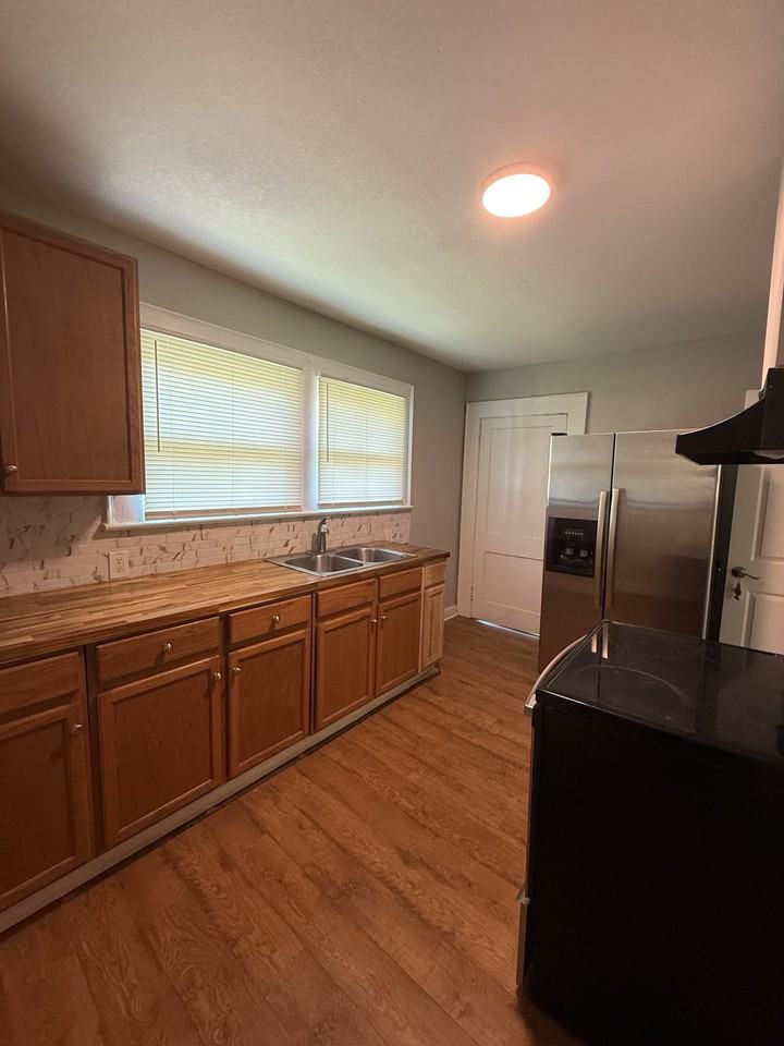 1417 Bessemer Rd #1 - Photo 2 of 7