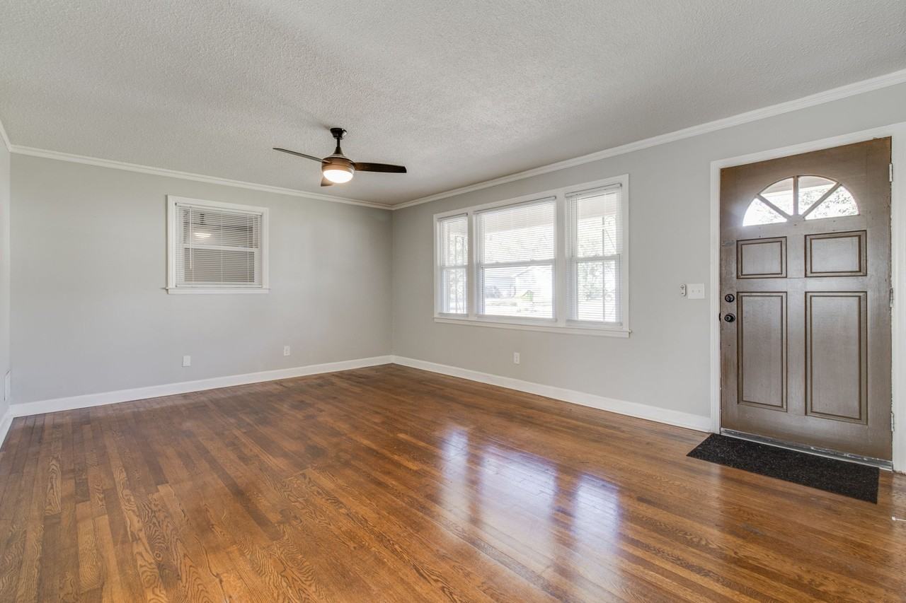 7712 Burdell Dr #1 - Photo 7 of 38