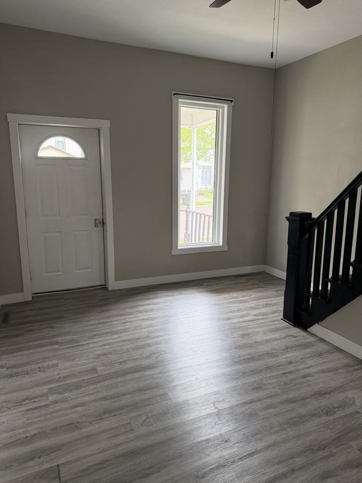 28 E Birch St #A - Photo 3 of 23