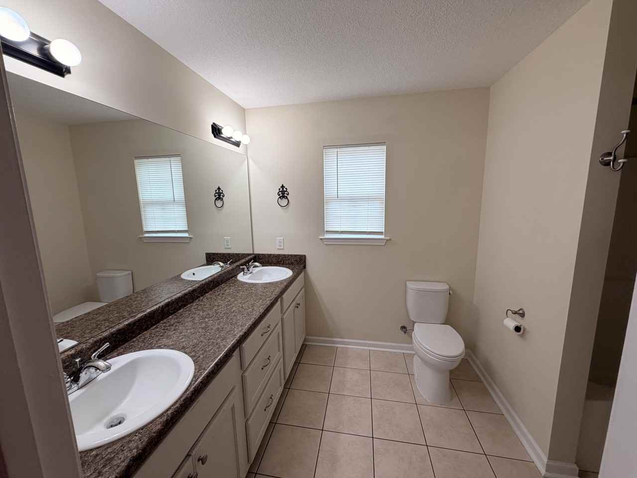 259 Canterberry Pl #1 - Photo 7 of 11
