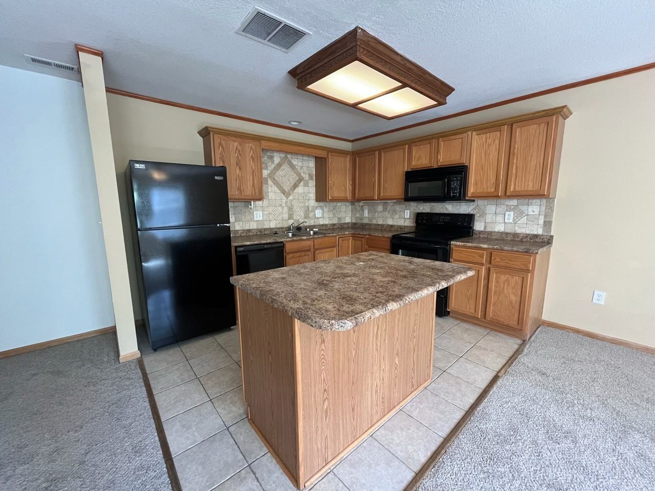 307 Ne Sandalwood #1 - Photo 2 of 10