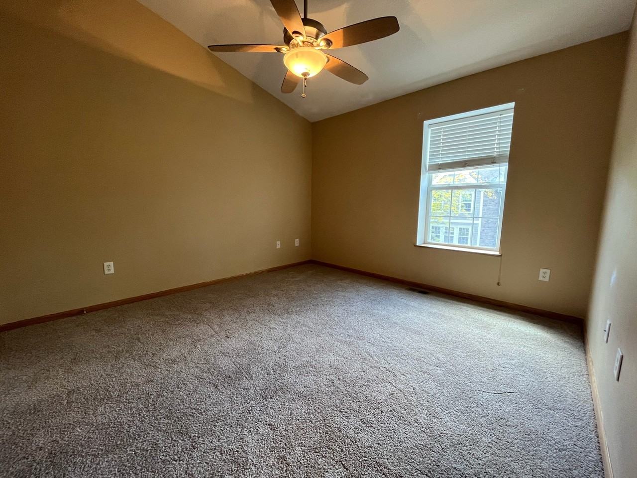 307 Ne Sandalwood #1 - Photo 6 of 10
