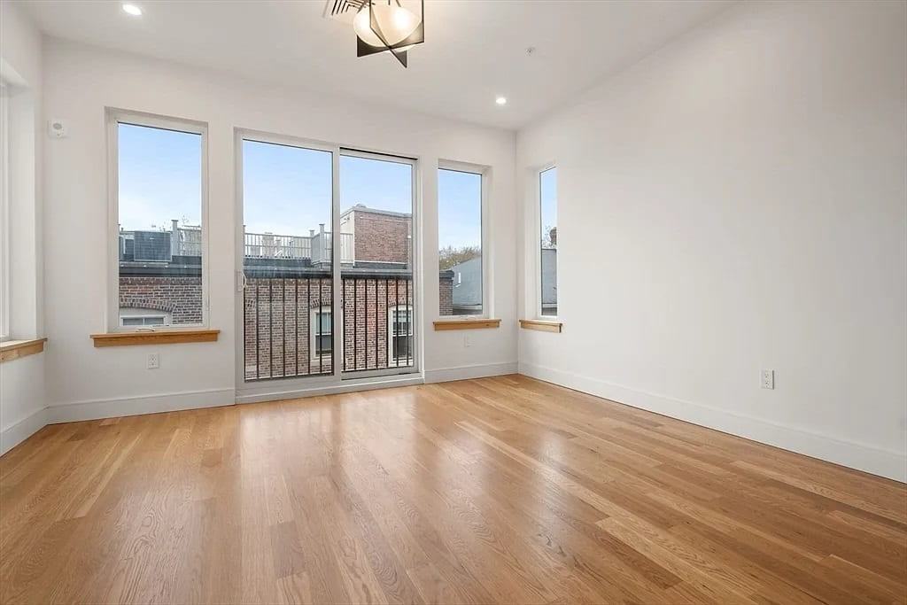 58 Kent St #402 - Photo 6 of 14