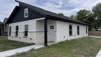 featured image of 2225 College St #1