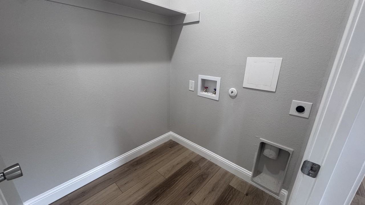2225 College St #1 - Photo 7 of 23