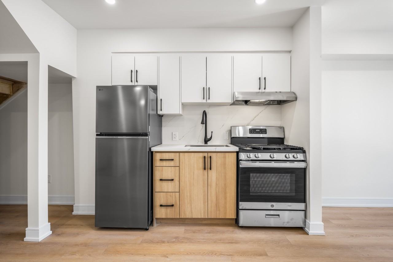 462 Northcliffe Blvd - Photo 3 of 17