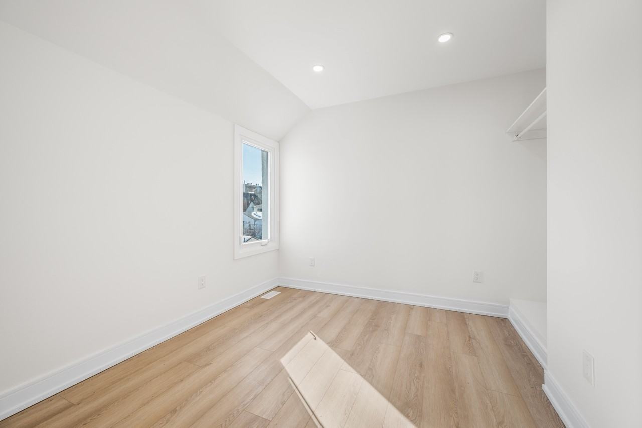 462 Northcliffe Blvd - Photo 4 of 17