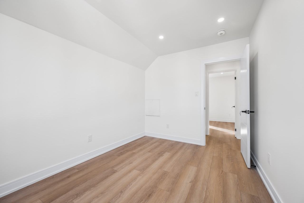 462 Northcliffe Blvd - Photo 6 of 17