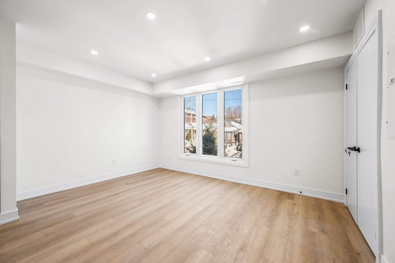 462 Northcliffe Blvd - Photo 5 of 17