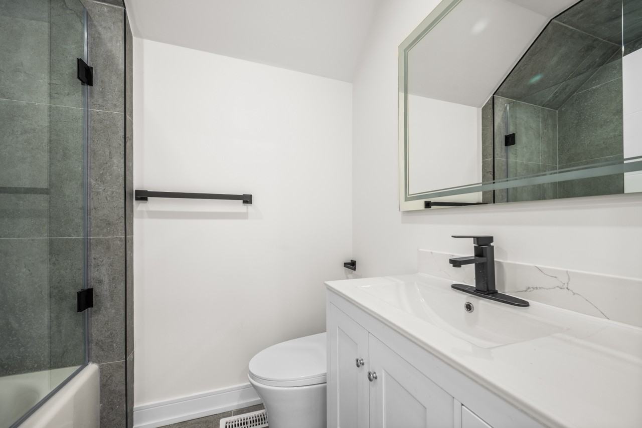 462 Northcliffe Blvd - Photo 7 of 17