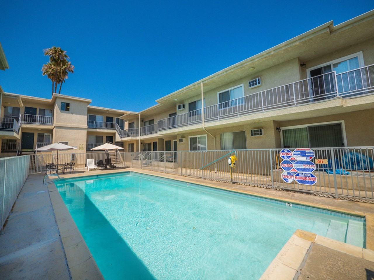 20317 Saticoy St - Photo 3 of 12