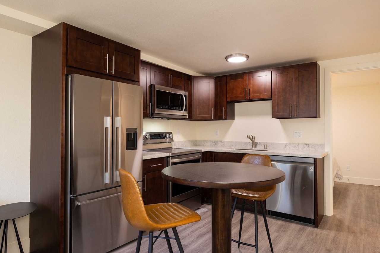 5820 26th Ave Nw - Photo 4 of 33