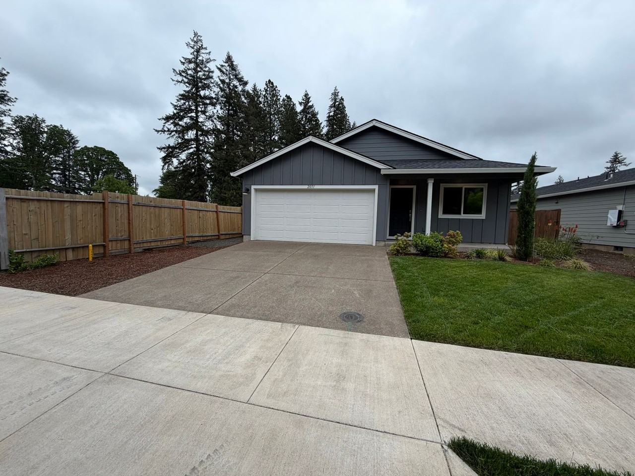 2051 Franklin St - Photo 2 of 42
