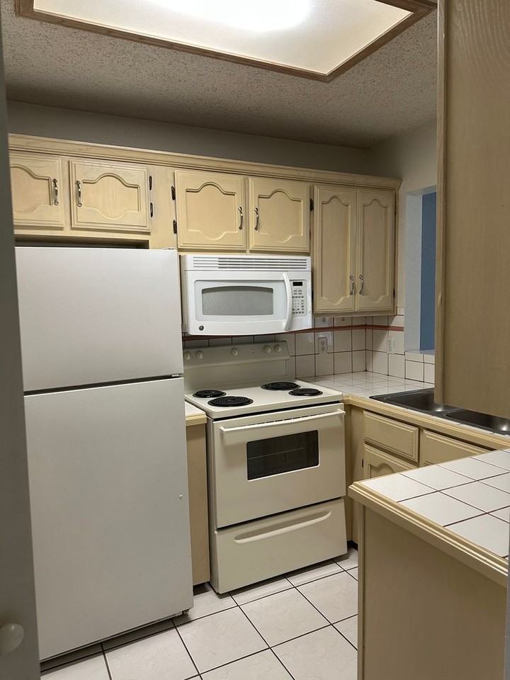 Paradise Village - Photo 5 of 10