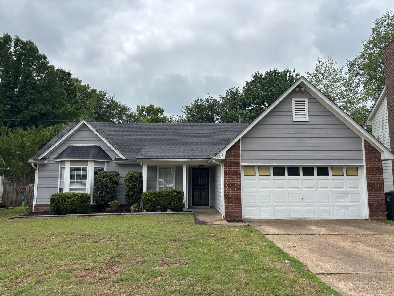 2573 Laurelcrest Dr